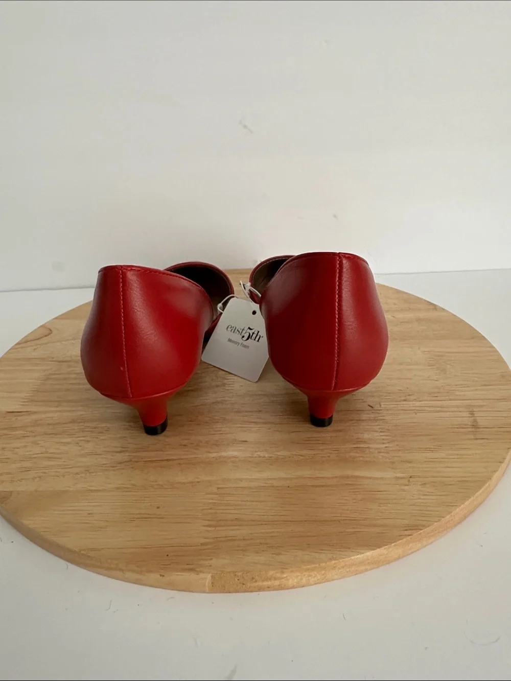 east 5th Dion Womens Pointed Closed Toe Kitten Heel Pumps